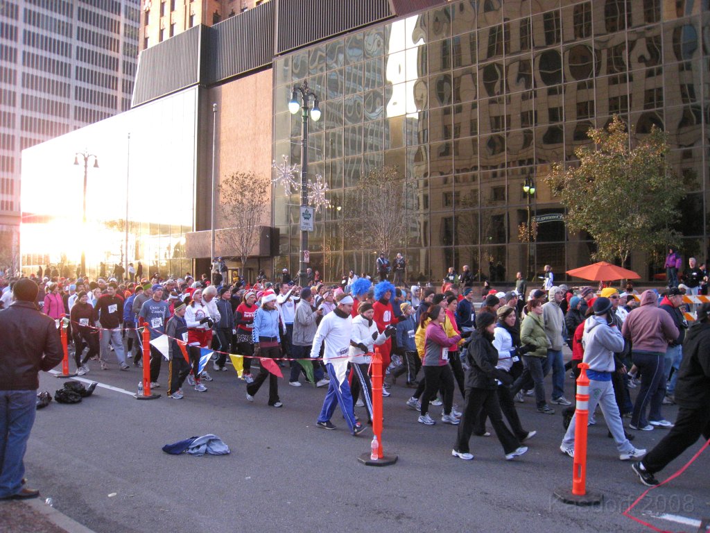 Detroit Turkey Trot 2008 10K 0255.jpg - The Detroit Turkey Trot 10K 2008, the 26th. running. Downtown Detroit Michigan. A balmy 22 degrees that morning. Race time of 58:24 for the 6.23 miles.